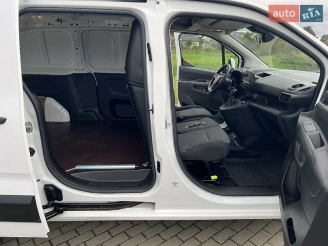 Білий Опель Combo Cargo, об'ємом двигуна 1.5 л та пробігом 60 тис. км за 13999 $, фото 11 на Automoto.ua