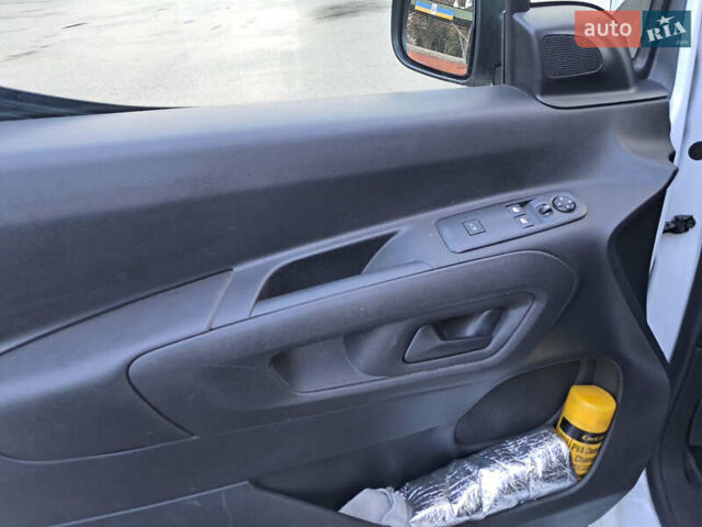 Опель Combo Cargo 2022 в Гадяче на Automoto.ua Белый Опель Combo Cargo, объемом двигателя 1.5 л и пробегом 120 тыс. км за 15750 $, фото 10 на Automoto.ua