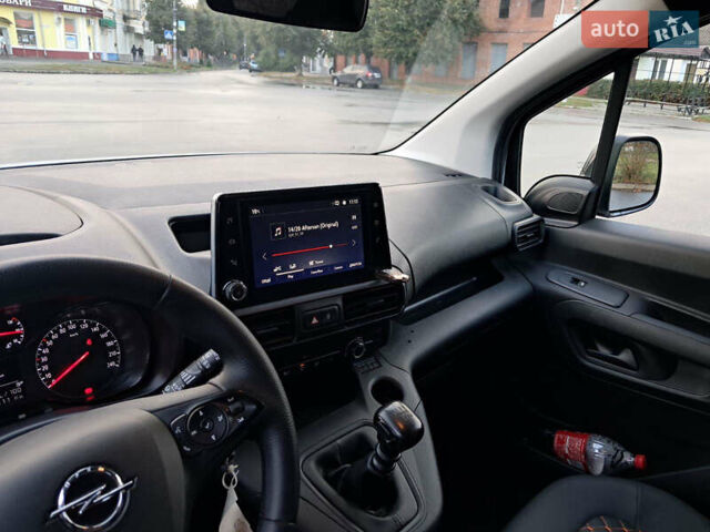 Опель Combo Cargo 2022 в Гадяче на Automoto.ua Белый Опель Combo Cargo, объемом двигателя 1.5 л и пробегом 120 тыс. км за 15750 $, фото 12 на Automoto.ua