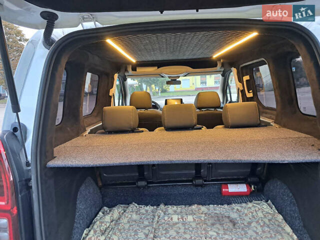 Опель Combo Cargo 2022 в Гадяче на Automoto.ua Белый Опель Combo Cargo, объемом двигателя 1.5 л и пробегом 120 тыс. км за 15750 $, фото 30 на Automoto.ua