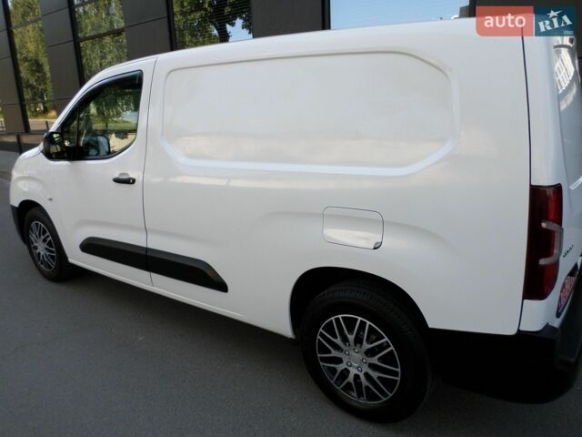 Білий Опель Combo Cargo, об'ємом двигуна 1.6 л та пробігом 215 тис. км за 15400 $, фото 5 на Automoto.ua