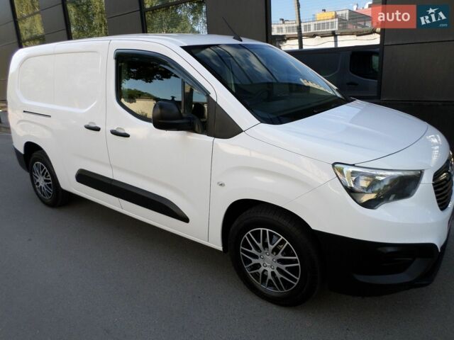 Білий Опель Combo Cargo, об'ємом двигуна 1.6 л та пробігом 215 тис. км за 15400 $, фото 11 на Automoto.ua