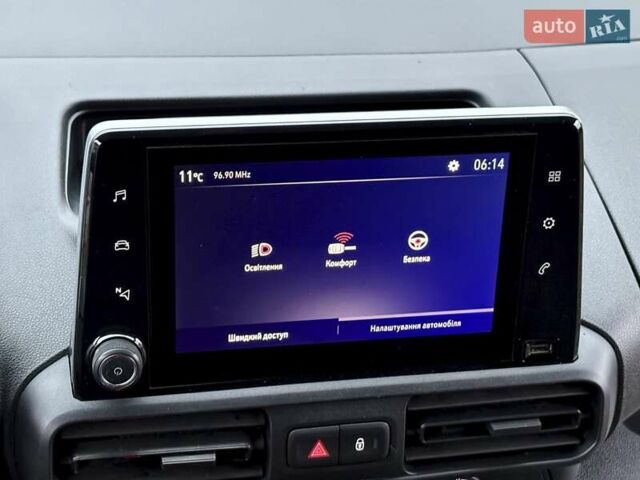 Белый Опель Combo Cargo, объемом двигателя 1.5 л и пробегом 96 тыс. км за 21000 $, фото 54 на Automoto.ua