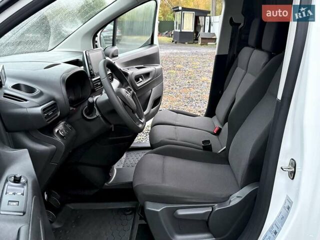 Белый Опель Combo Cargo, объемом двигателя 1.5 л и пробегом 96 тыс. км за 21500 $, фото 42 на Automoto.ua