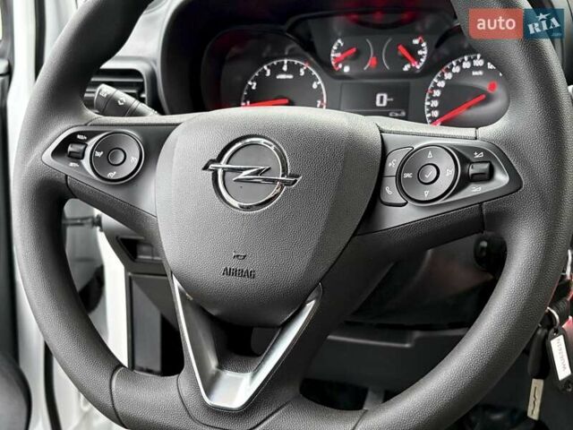 Белый Опель Combo Cargo, объемом двигателя 1.5 л и пробегом 96 тыс. км за 21500 $, фото 33 на Automoto.ua