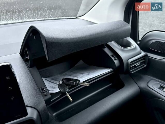 Белый Опель Combo Cargo, объемом двигателя 1.5 л и пробегом 96 тыс. км за 21500 $, фото 55 на Automoto.ua