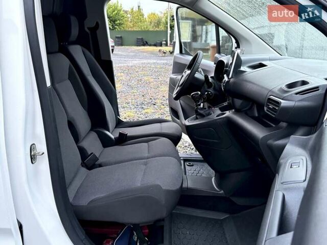 Белый Опель Combo Cargo, объемом двигателя 1.5 л и пробегом 96 тыс. км за 21500 $, фото 22 на Automoto.ua