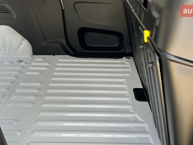 купить новое авто Опель Combo Cargo 2024 года от официального дилера OPEL VIPOS Опель фото