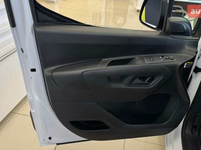 купить новое авто Опель Combo Cargo 2025 года от официального дилера Автомир Opel Опель фото