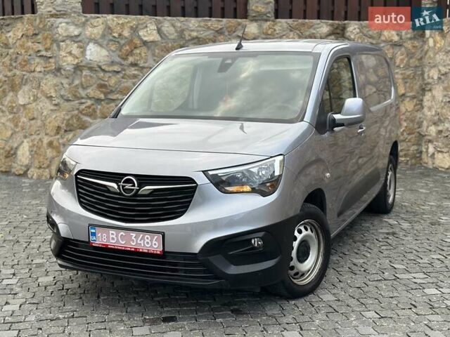 Серый Опель Combo Cargo, объемом двигателя 1.5 л и пробегом 300 тыс. км за 12500 $, фото 1 на Automoto.ua