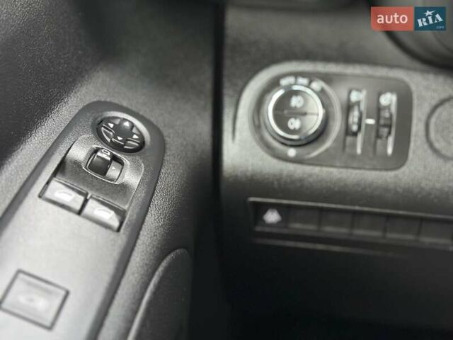 Серый Опель Combo Cargo, объемом двигателя 1.5 л и пробегом 300 тыс. км за 12500 $, фото 41 на Automoto.ua