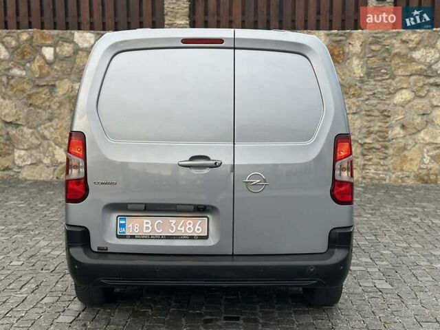 Серый Опель Combo Cargo, объемом двигателя 1.5 л и пробегом 300 тыс. км за 12500 $, фото 10 на Automoto.ua