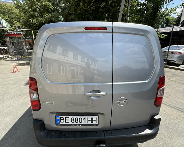 Серый Опель Combo Cargo, объемом двигателя 1.5 л и пробегом 177 тыс. км за 14800 $, фото 1 на Automoto.ua