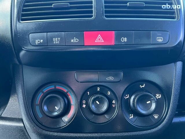 Опель Combo Life 2013 в Львове на Automoto.ua Белый Опель Combo Life, объемом двигателя 1.3 л и пробегом 242 тыс. км за 7990 $, фото 24 на Automoto.ua