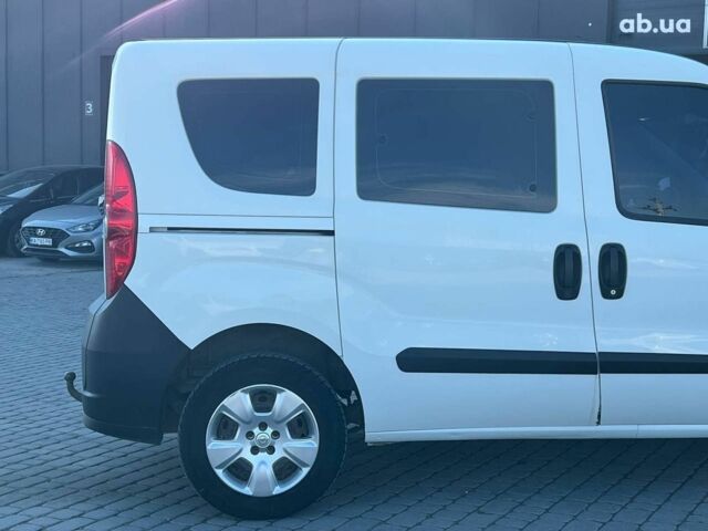 Опель Combo Life 2013 в Львове на Automoto.ua Белый Опель Combo Life, объемом двигателя 1.3 л и пробегом 242 тыс. км за 7990 $, фото 8 на Automoto.ua
