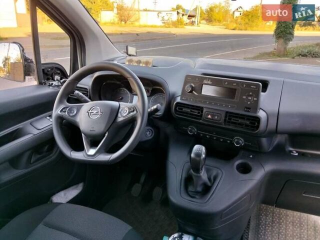 Белый Опель Combo Life, объемом двигателя 1.6 л и пробегом 34 тыс. км за 17500 $, фото 9 на Automoto.ua