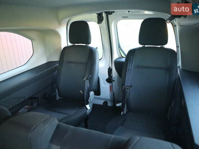 Білий Опель Combo Life, об'ємом двигуна 1.56 л та пробігом 106 тис. км за 18700 $, фото 35 на Automoto.ua