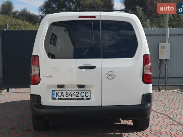 Білий Опель Combo Life, об'ємом двигуна 1.56 л та пробігом 106 тис. км за 18700 $, фото 1 на Automoto.ua