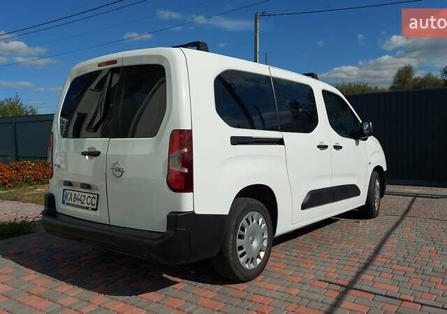 Білий Опель Combo Life, об'ємом двигуна 1.56 л та пробігом 106 тис. км за 18700 $, фото 6 на Automoto.ua