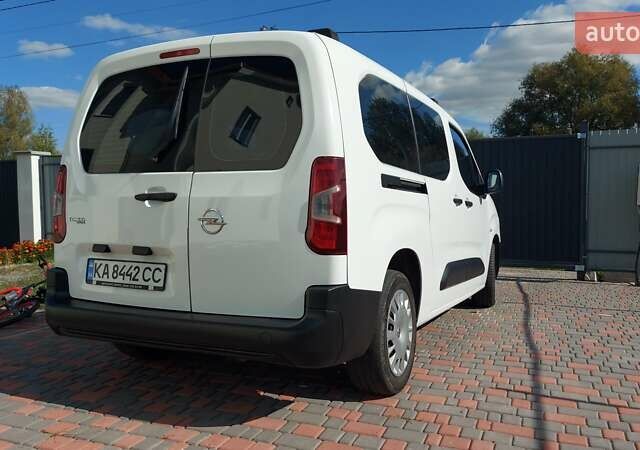 Білий Опель Combo Life, об'ємом двигуна 1.56 л та пробігом 106 тис. км за 18700 $, фото 10 на Automoto.ua