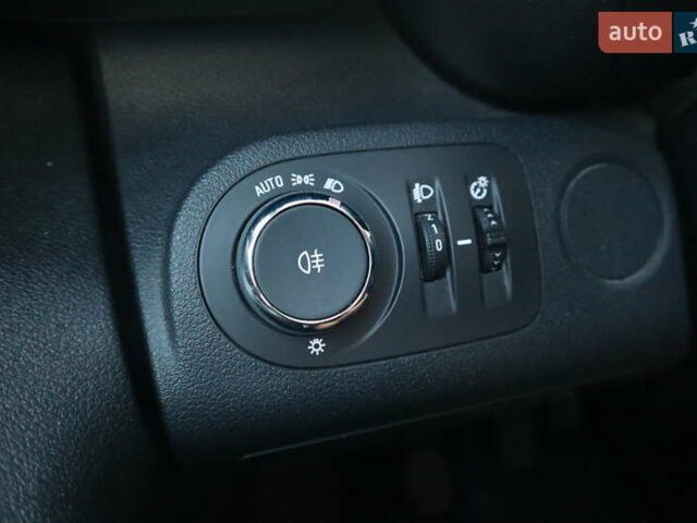 Білий Опель Combo Life, об'ємом двигуна 1.56 л та пробігом 106 тис. км за 18700 $, фото 24 на Automoto.ua