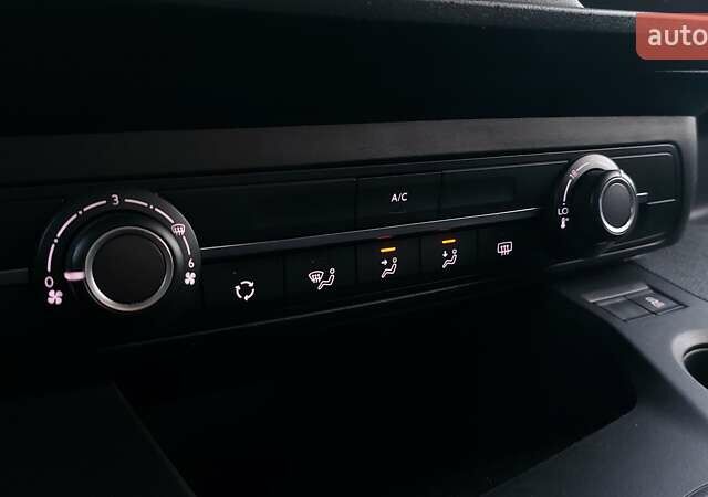 Білий Опель Combo Life, об'ємом двигуна 1.56 л та пробігом 106 тис. км за 18700 $, фото 21 на Automoto.ua