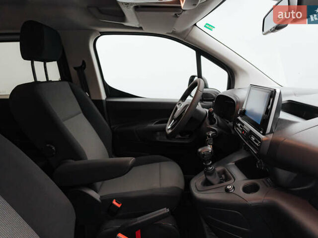 Білий Опель Combo Life, об'ємом двигуна 1.5 л та пробігом 23 тис. км за 20403 $, фото 12 на Automoto.ua