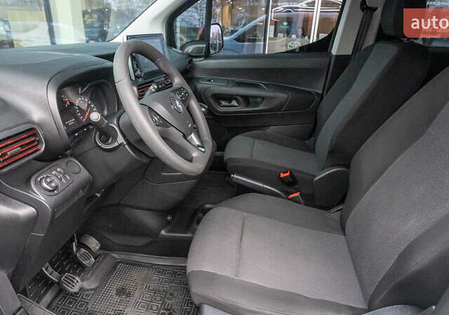 Белый Опель Combo Life, объемом двигателя 1.5 л и пробегом 112 тыс. км за 19020 $, фото 13 на Automoto.ua