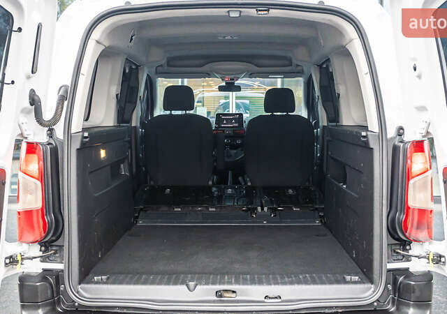 Белый Опель Combo Life, объемом двигателя 1.5 л и пробегом 112 тыс. км за 19020 $, фото 11 на Automoto.ua