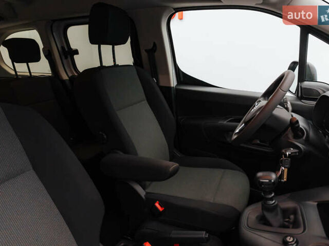 Білий Опель Combo Life, об'ємом двигуна 1.5 л та пробігом 23 тис. км за 20403 $, фото 11 на Automoto.ua