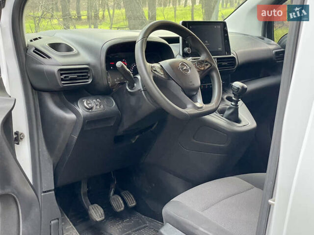 Белый Опель Combo Life, объемом двигателя 1.5 л и пробегом 78 тыс. км за 19500 $, фото 12 на Automoto.ua