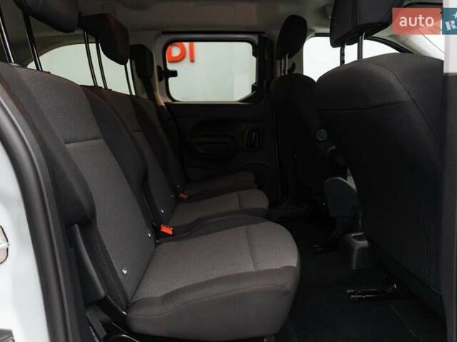 Білий Опель Combo Life, об'ємом двигуна 1.5 л та пробігом 23 тис. км за 20403 $, фото 13 на Automoto.ua