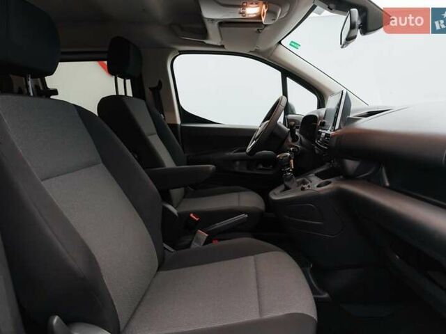 Білий Опель Combo Life, об'ємом двигуна 1.5 л та пробігом 23 тис. км за 20403 $, фото 10 на Automoto.ua