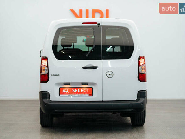 Білий Опель Combo Life, об'ємом двигуна 1.5 л та пробігом 23 тис. км за 20403 $, фото 21 на Automoto.ua