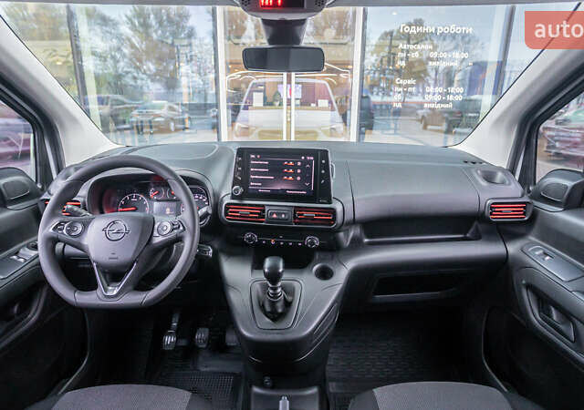 Белый Опель Combo Life, объемом двигателя 1.5 л и пробегом 112 тыс. км за 19020 $, фото 7 на Automoto.ua