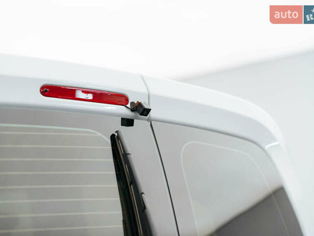 Білий Опель Combo Life, об'ємом двигуна 1.5 л та пробігом 23 тис. км за 20403 $, фото 20 на Automoto.ua