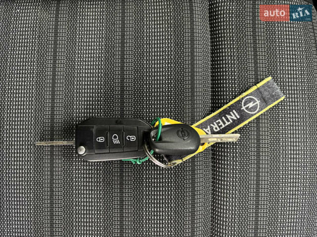 Бежевый Опель Combo Life, объемом двигателя 1.5 л и пробегом 188 тыс. км за 13500 $, фото 28 на Automoto.ua