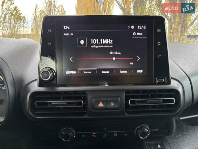 Бежевый Опель Combo Life, объемом двигателя 1.5 л и пробегом 188 тыс. км за 13500 $, фото 22 на Automoto.ua