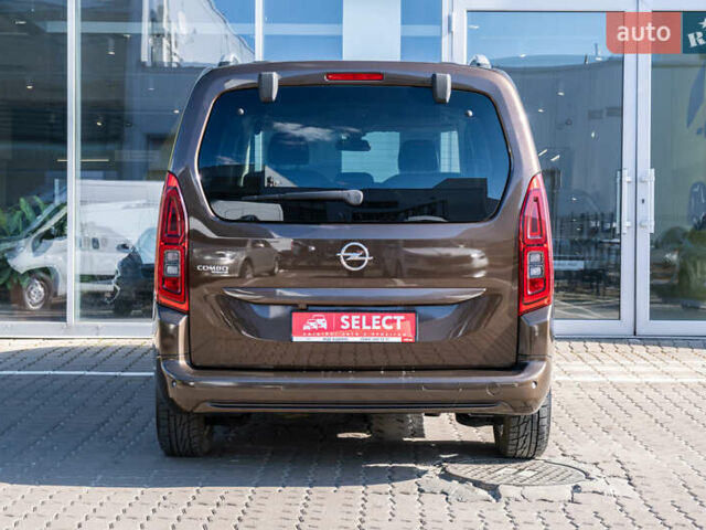 Коричневый Опель Combo Life, объемом двигателя 1.5 л и пробегом 54 тыс. км за 20359 $, фото 3 на Automoto.ua