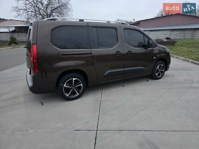 Коричневый Опель Combo Life, объемом двигателя 1.5 л и пробегом 54 тыс. км за 21500 $, фото 7 на Automoto.ua