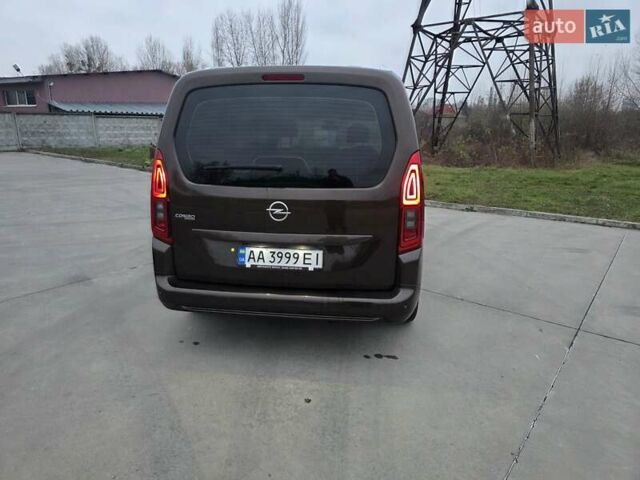 Коричневый Опель Combo Life, объемом двигателя 1.5 л и пробегом 54 тыс. км за 21500 $, фото 9 на Automoto.ua