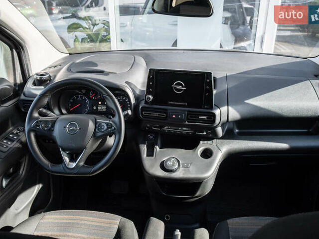 Коричневый Опель Combo Life, объемом двигателя 1.5 л и пробегом 54 тыс. км за 20359 $, фото 10 на Automoto.ua