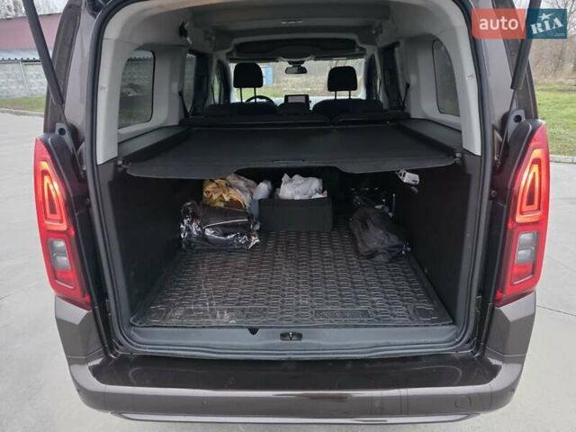 Коричневый Опель Combo Life, объемом двигателя 1.5 л и пробегом 54 тыс. км за 21500 $, фото 12 на Automoto.ua