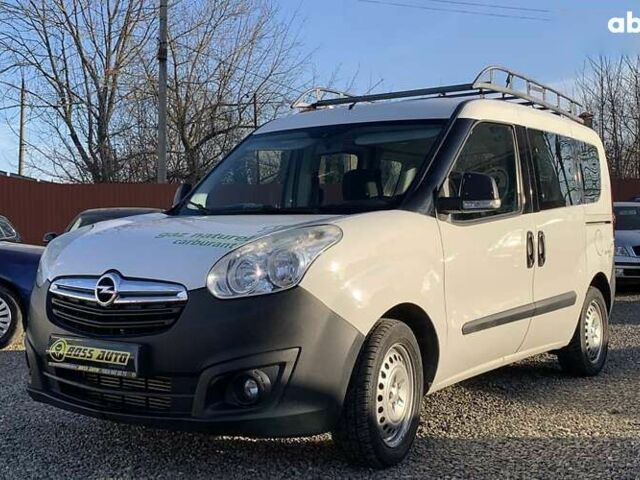 Опель Combo Life, объемом двигателя 0 л и пробегом 123 тыс. км за 9000 $, фото 2 на Automoto.ua