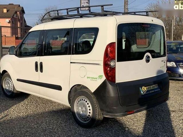 Опель Combo Life, объемом двигателя 0 л и пробегом 123 тыс. км за 9000 $, фото 3 на Automoto.ua