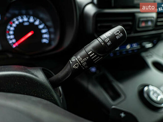 Опель Combo Life, объемом двигателя 1.5 л и пробегом 54 тыс. км за 20759 $, фото 13 на Automoto.ua