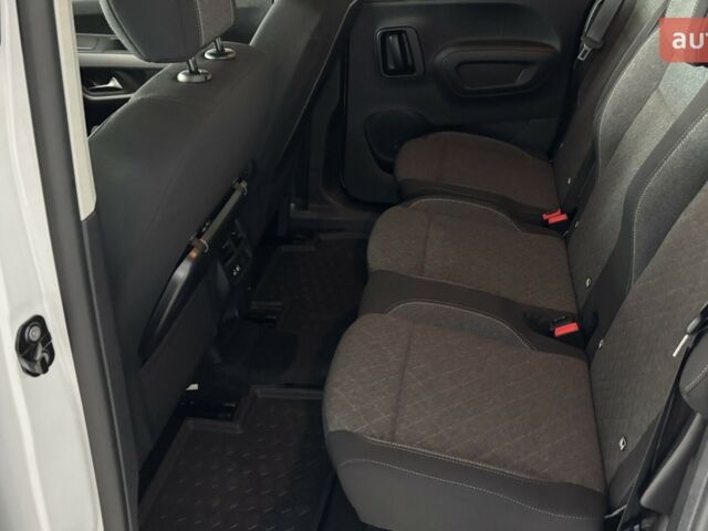 Опель Combo Life, объемом двигателя 1.5 л и пробегом 0 тыс. км за 28207 $, фото 16 на Automoto.ua