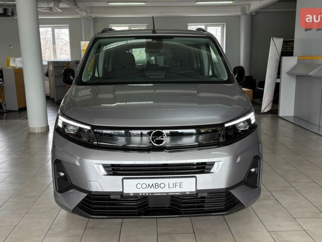 Опель Combo Life, объемом двигателя 1.5 л и пробегом 0 тыс. км за 28649 $, фото 1 на Automoto.ua