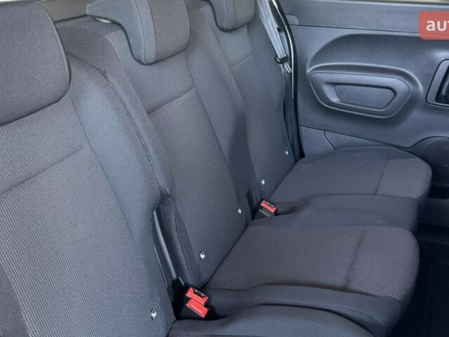 Опель Combo Life 2025 в Кропивницком (Кировограде) на Automoto.ua Опель Combo Life, объемом двигателя 1.5 л и пробегом 0 тыс. км за 23525 $, фото 16 на Automoto.ua