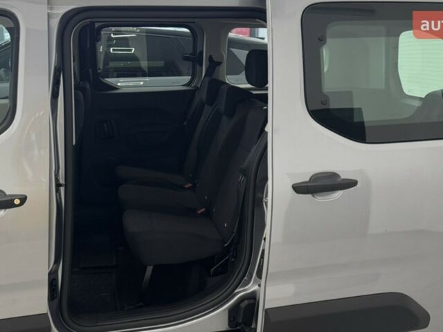 Опель Combo Life 2025 в Кропивницком (Кировограде) на Automoto.ua Опель Combo Life, объемом двигателя 1.5 л и пробегом 0 тыс. км за 24845 $, фото 20 на Automoto.ua